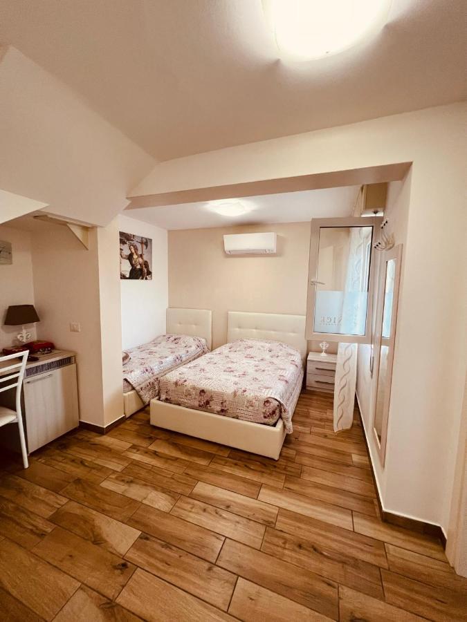 Affitta Camere La Fenice Di Folli Lorella Puegnago Extérieur photo